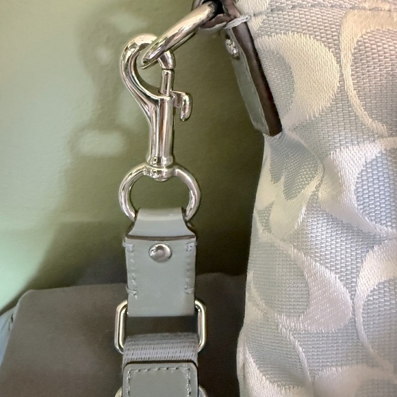 Coach Signature Penelope Silver/Gray/Lt Blue Canvas Turnlock Crossbody Purse - Picture 7 of 9